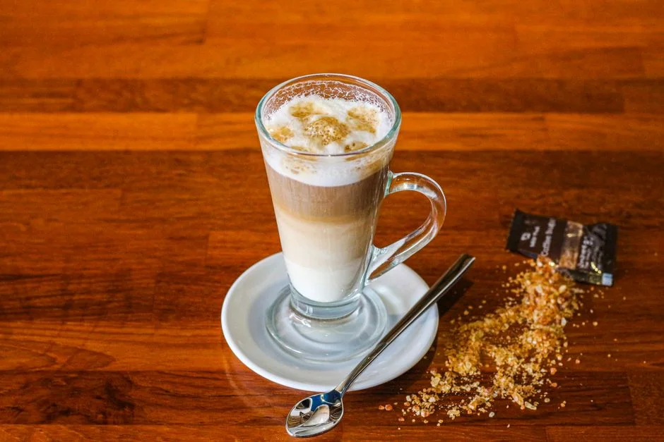 SÜTLÜ NESCAFE