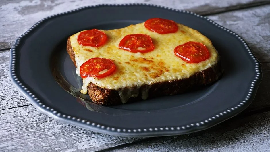 KAŞARLI TOST