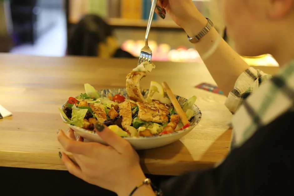 TAVUKLU SALATA