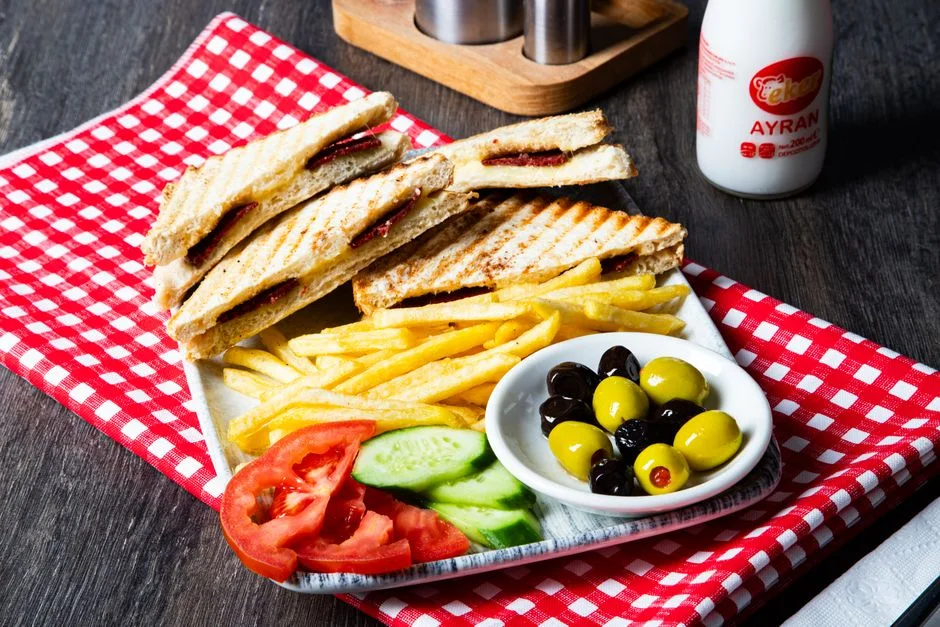 AYVALIK TOST