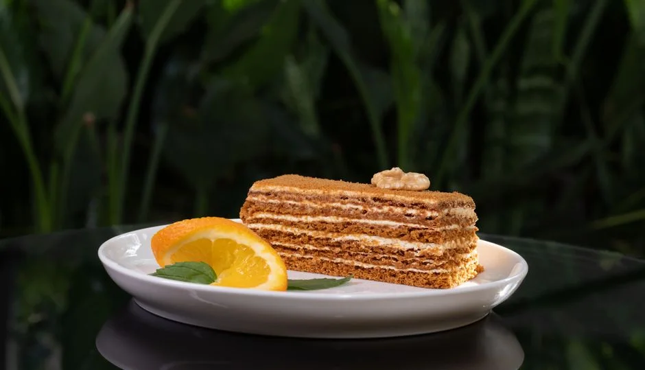 HONEY & WALNUT CAKE